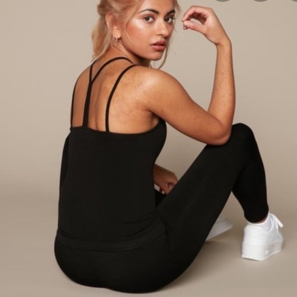 TALA Lilia Vest/Tank Women’s Size XS Black Built-in Shelf Bra Stretch Activewear - Picture 6 of 12